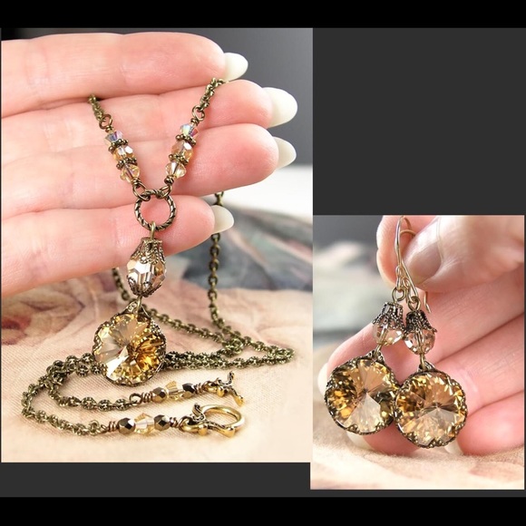 Swarovski Crystal Golden Champagne Necklace - Antique Style - Picture 2 of 5
